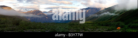 Vista panoramica del fiume Kongakut Valley, guardando a sud verso il Brooks Mountain Range Foto Stock
