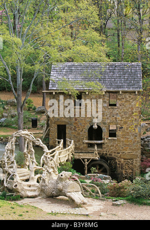 Stati Uniti d'America, Arkansas, North Little Rock. View Old Old Mill, che è apparso nella scena di apertura di Via col Vento film. Foto Stock