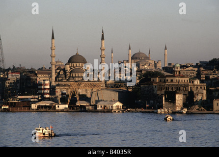 Geografia / viaggio, Turchia, Istanbul, Hagia Sophia e nuova moschea (Yeni Camii), crepuscolo, vista, , Foto Stock
