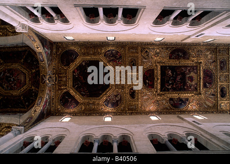 Italia, Puglia, Bari, basilica di San Nicola Foto Stock