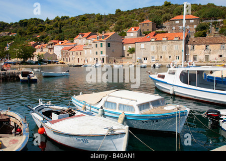 Porto di Sudjuradj, isola di Sipan vicino Dubrovnik, Repubblica di Croazia, Europa orientale Foto Stock