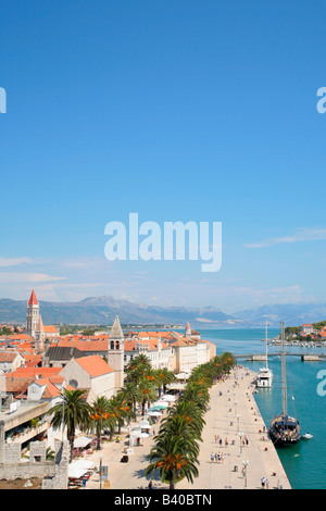 Vista panoramica della città vecchia di Trogir dalla rocca, Repubblica di Croazia, Europa orientale Foto Stock