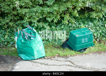 Casella di riciclo e di borsa Foto Stock