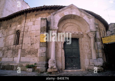 Italia, Puglia, Brindisi, San Giovanni al Sepolcro, chiesa romanica Foto Stock