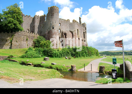 Castello di Laugharne del XII secolo, Laugharne, Carmarthensshire, Galles (Cymru), Regno Unito Foto Stock