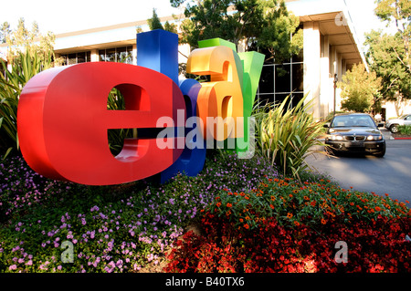 EBay Inc firmare presso la sede centrale su Hamilton Ave San Jose con BMW tirando fuori Foto Stock