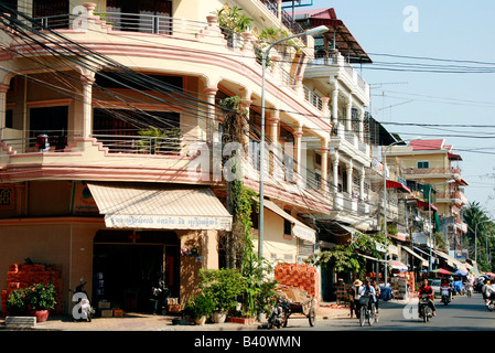 Occupato angolo di strada in Phnom Penh Cambogia Foto Stock