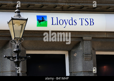 Lloyd's Bank ,segno ,Logo , cavallo nero , antiche ,Vecchio , strada lampada, Foto Stock