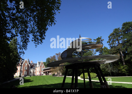 Un modello di macchina volante progettata da Leonardo da Vinci visualizzati nei motivi del Clos Luce chateau a Amboise Foto Stock