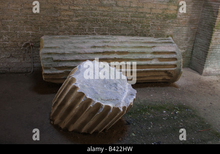 Alcune delle strutture sotterranee nell'Anfiteatro flaviano a Pozzuoli, Italia meridionale Foto Stock