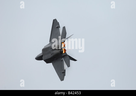 Moderno e stealth american jet da combattimento F Raptor gira - Arctic Thunder airshow 2008 - Anchorage - Alaska - USA Foto Stock