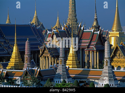 Il Wat Phra Kaew, il Tempio del Buddha di Smeraldo e il grande palazzo, a Bangkok, Thailandia, Asia Foto Stock