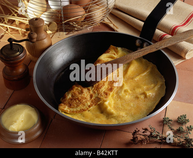 La frittata in padella Foto Stock