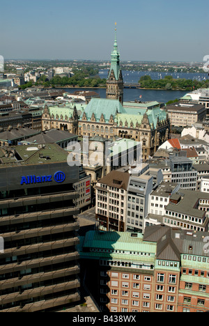 Gli occhi di uccelli vista dal municipio di Amburgo in background l'Alster Amburgo Germania Foto Stock