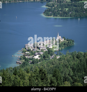 Geografia / viaggi, Austria, Carinzia, Maria Woerth, vista del luogo e 'Woerthersee', vista dall 'Pyramidenkogel', lago Foto Stock