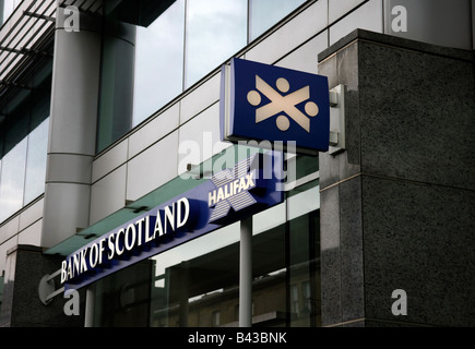 Segno per hbos Bank of Scotland Halifax sopra filiale di Edimburgo, prima di Lloyds Banking Group takeover, Scozia, Regno Unito, Europa Foto Stock