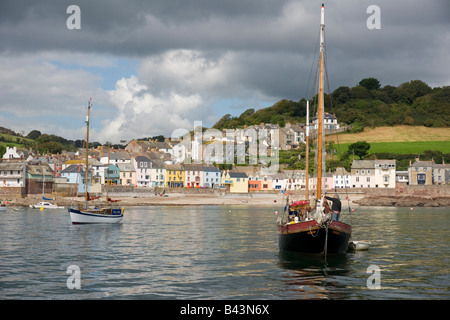 Fronte mare a Kingand, Cornwall, dal mare Foto Stock