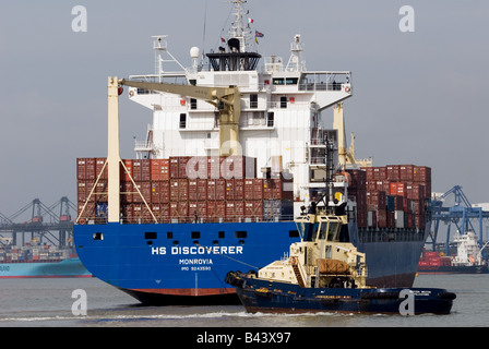 Contenitore nave HS scopritore, porto di Felixstowe, Suffolk, Regno Unito. Foto Stock