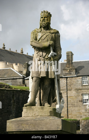 Città di Stirling, in Scozia. Scolpito da Andrea Currie, il Re Roberto Bruce Monumento al Castello di Stirling Esplanade. Foto Stock