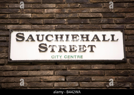 Regno Unito Scozia Glasgow Sauchiehall Street segno sulla parete Foto Stock