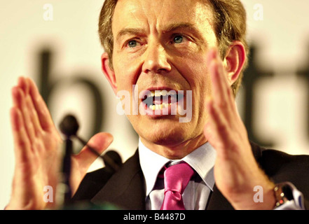 Tony Blair Primo Ministro il 22 febbraio 2002 rendendo il parlato a Scottish Labour Party Conference in Perth Foto Stock