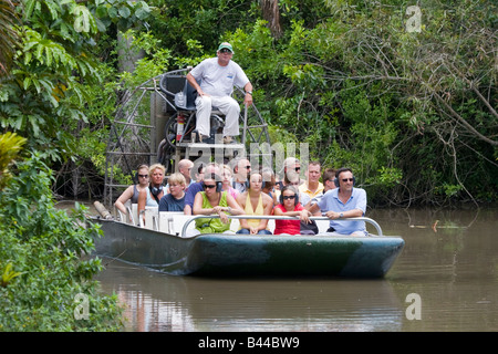 I turisti in airboat, Everglades della Florida, Stati Uniti d'America Foto Stock