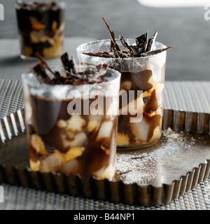 La Ganache e pera trifles Foto Stock