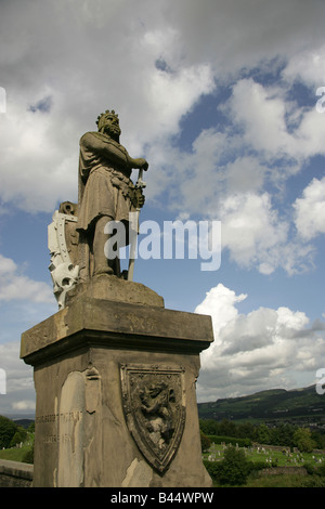 Città di Stirling, in Scozia. Scolpito da Andrea Currie, il Re Roberto Bruce Monumento al Castello di Stirling Esplanade. Foto Stock