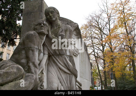 La pittoresca Ixelles stagni nei sobborghi della città di Bruxelles, Belgio fotografato durante la stagione autunnale Foto Stock