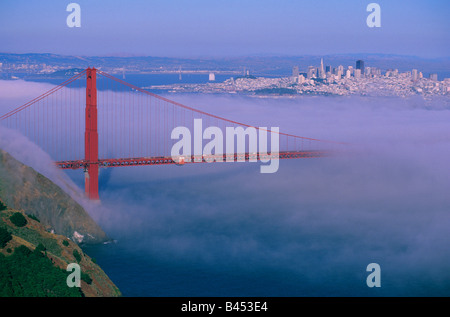 Golden Gate bridge che collega san francisco a Marin County California usa Foto Stock