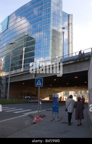 Ufficio moderno blocchi nel distretto dell'UE di Bruxelles intorno alla rotatoria Schuman, Belgio Foto Stock