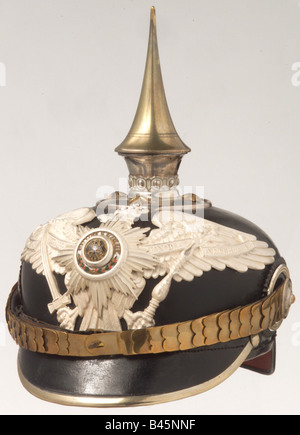 Armi/braccia, bracci di protezione, caschi, casco in pelle per ufficiali delle Guardie tedesche Pioneer Batallion, circa 1910, Pickelhaube, casco spizato, Germania, Prussia, , Foto Stock