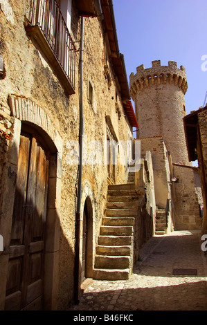 La città medievale di San Stefano di Sessanio in Abruzzo, Italia. Foto Stock