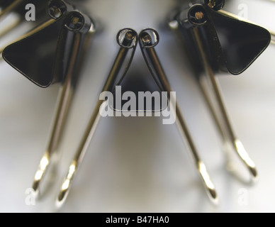 Acciaio clip legante Foto Stock