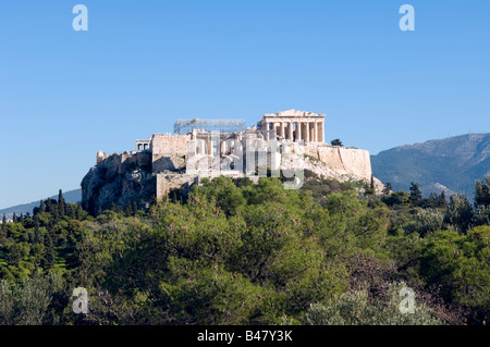 L'Acropoli e Partenone durante la ricostruzione da Pynx Hill, Atene, Grecia Foto Stock