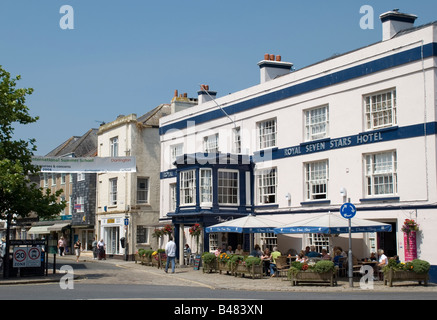 Il Royal 7 stars hotel è una locanda del XVII secolo nel cuore di Totnes Devon England,Devon,indipendente coffee shop un Foto Stock