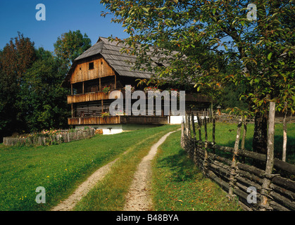 Geografia / viaggi, Austria, Carinzia, Maria Saal, musei open-air museum Maria Saal, azienda agricola nella zona del Nockalm, vista esterna, Additional-Rights-Clearance-Info-Not-Available Foto Stock