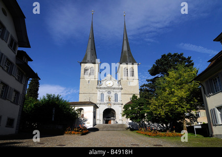 La chiesa Hof, uno dei più bella chiesa a Lucerna, Svizzera centrale. Foto Stock