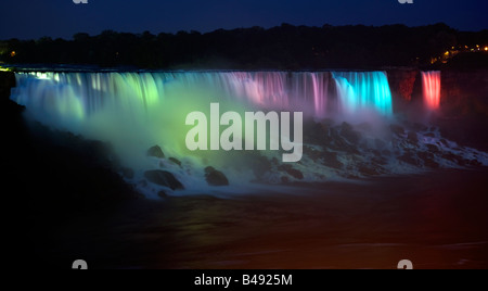 Luce che mostra alle Cascate del Niagara in Ontario, Canada. Foto Stock