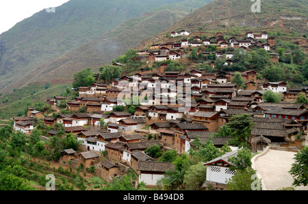 Il cosiddetto villaggio di pietra Baoshan era costruire un enorme altopiano roccioso,nella provincia dello Yunnan,Cina. Foto Stock