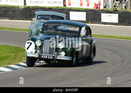 Rowan Atkinson Jaguar Foto Stock