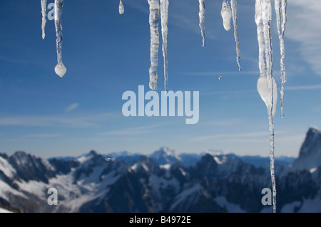 Studio di ghiaccioli all'Aiguille du Midi funivia, Chamonix, sulle alpi francesi. Foto Stock