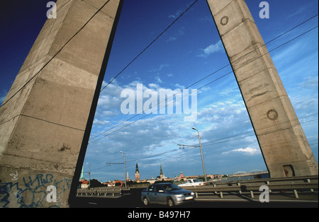 Il Vansu si inclina Bridge, Riga, Lettonia Foto Stock