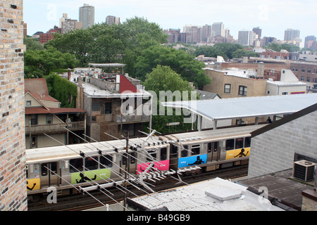 Vista sul tetto di Chicago da Lakeview Baseball Club in Wrigleyville, Chicago, Illinois Foto Stock