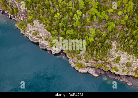 Scogliere lungo la costa di Caribou Island, il lago Superior, Ontario, Canada. Foto Stock