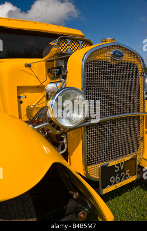 Personalizzate il modello Ford una vettura a motore con sostituzione di alta potenza motore, Car Show, Ayrshire, in Scozia, Regno Unito Foto Stock