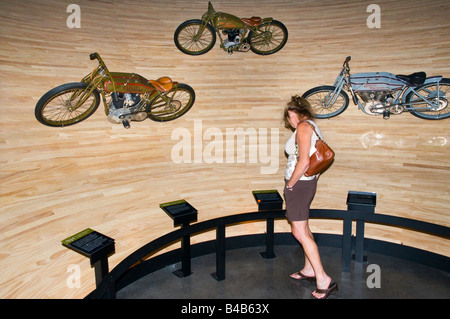 Museo Harley-Davidson Race Track presentano sul display presso le società nuovo museo a Milwaukee nel Wisconsin,USA Foto Stock