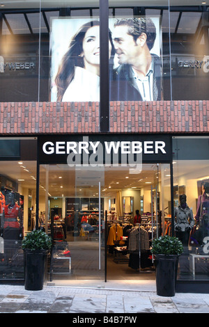 Gerry Weber fashion shop store branch presso il centro commerciale Cabot Circus a Bristol Inghilterra Foto Stock