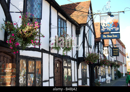 Xv secolo del re Arms pub, High Street, Old Amersham, Buckinghamshire, Inghilterra, Regno Unito Foto Stock