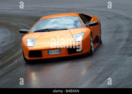 Auto, Lamborghini Murcielago, roadster, modello anno 2001-, Coupe/coupe, arancione , guida, diagonale dalla parte anteriore, vista frontale, t Foto Stock